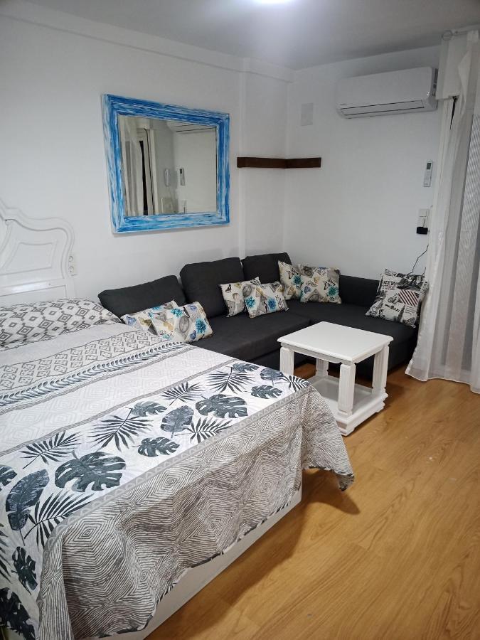 Sweet Home Benalmadena, Estudio Con Vistas Al Mar Y Excelente Conexion Wifi, Para No Fumadores, Con Piscinas, Sea Views, With Swimming Pools, Completely Renovated, Ideal For Older People, Bright With Morning Sun, No Smoking Zimmer foto